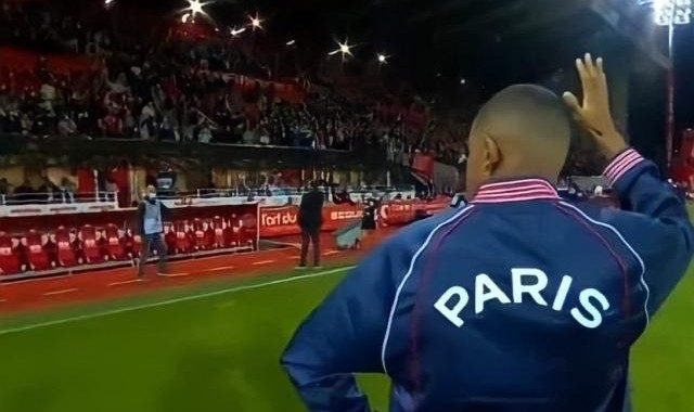 姆巴佩“不高兴”登上西班牙热搜 下周决定去留？