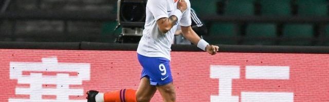 临阵失首发山东新援自我正名 球迷：比去年那位强！